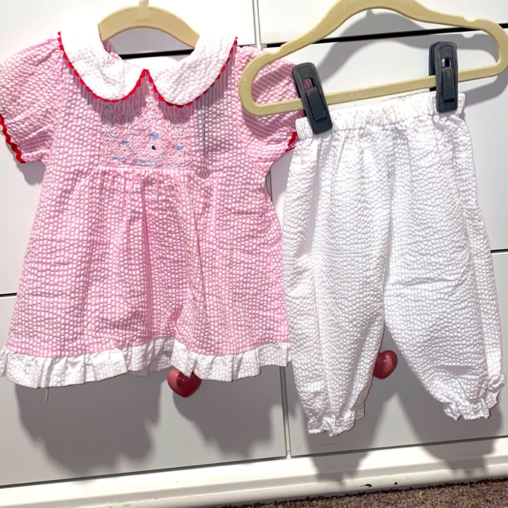 Peter Pan Collar Smocked Seersucker Outfit by Lil Cactus w Whale Design 12-24mos